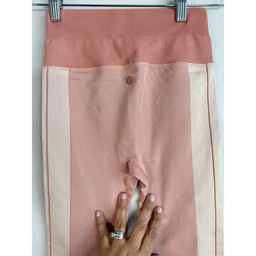 Lululemon Women Leggings Size 2 Ebb to Train Tight High Rise Peach Pink Abstract - Picture 9 of 10